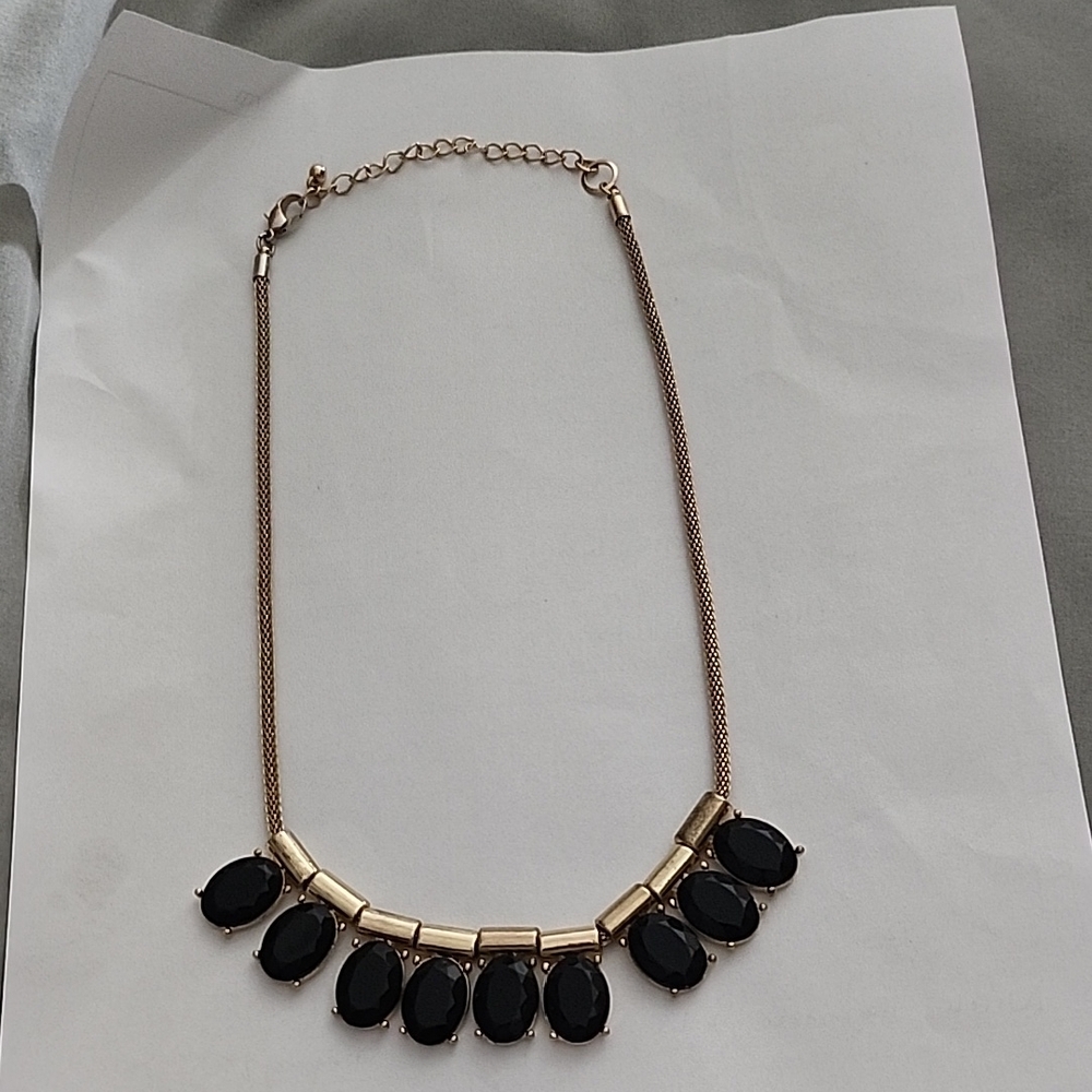 Elegant Black and Gold Necklace